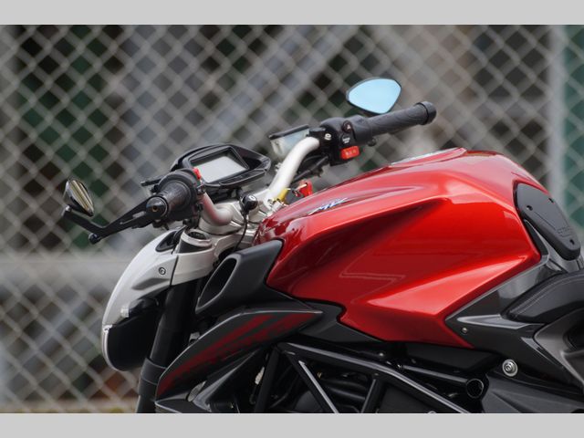 mv-agusta - brutale-800