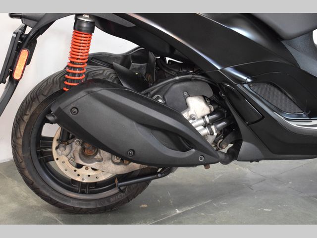 piaggio - mp3-300-hpe-sport