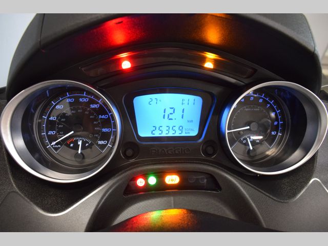 piaggio - mp3-300-hpe-sport
