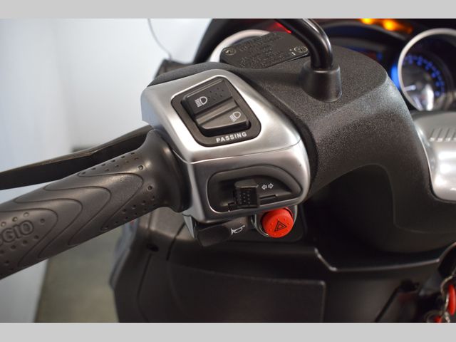 piaggio - mp3-300-hpe-sport