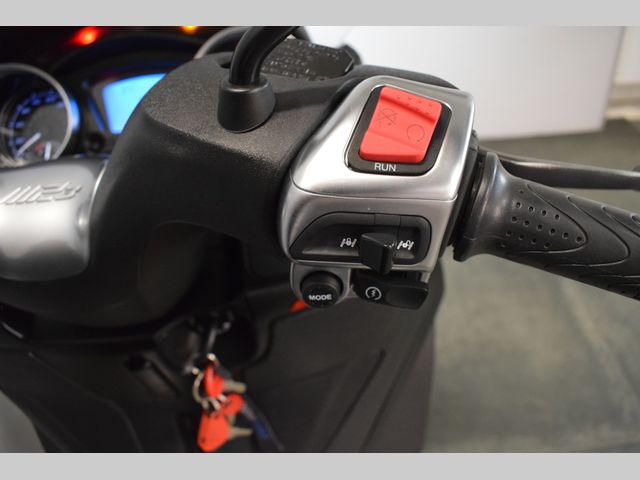 piaggio - mp3-300-hpe-sport
