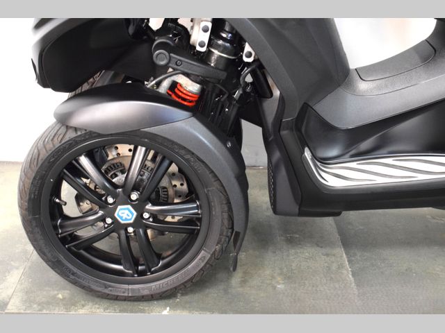 piaggio - mp3-300-hpe-sport