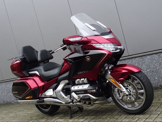 honda - gl-1800-goldwing-dct