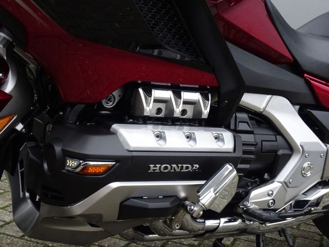 honda - gl-1800-goldwing-dct