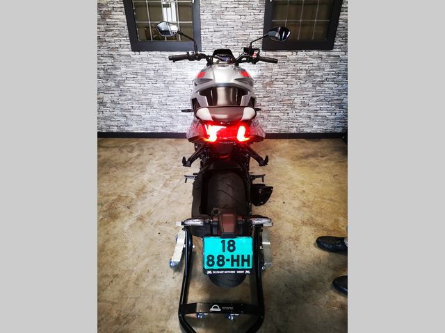 suzuki - gsx-s-1000-katana