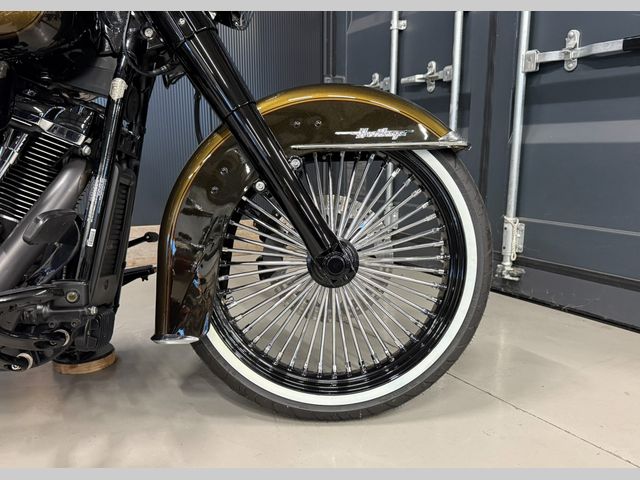 harley-davidson - heritage-softail-classic-114-flstc