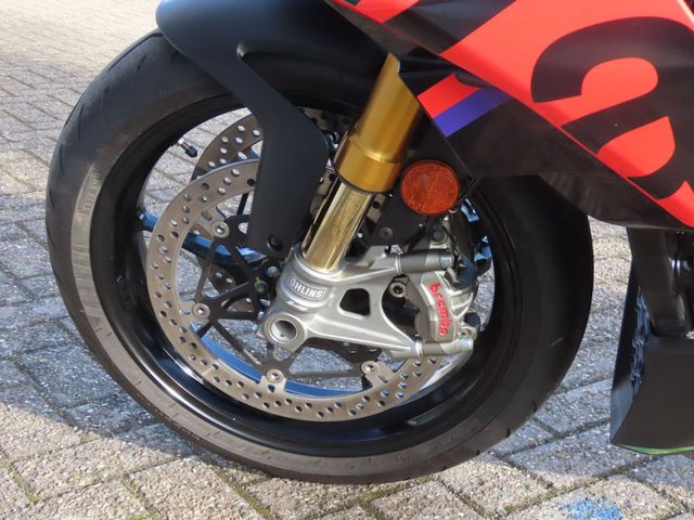 aprilia - tuono--v4-1100-factory