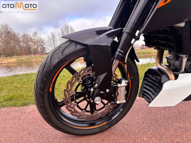 ktm - 690-duke