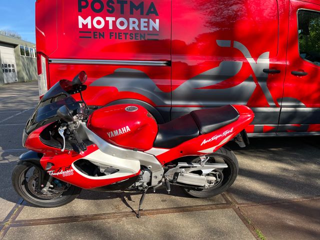 yamaha - yzf-1000-r-thunderace