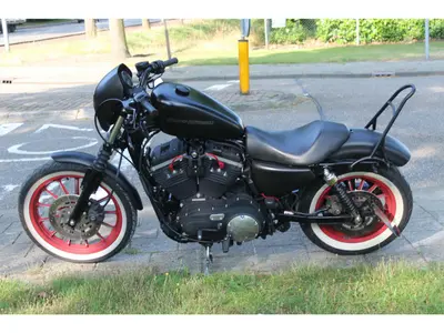 HARLEY-DAVIDSON SPORTSTER IRON XL 883 N – foto 3
