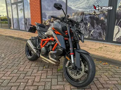 KTM 1390 SUPER DUKE R – foto 2