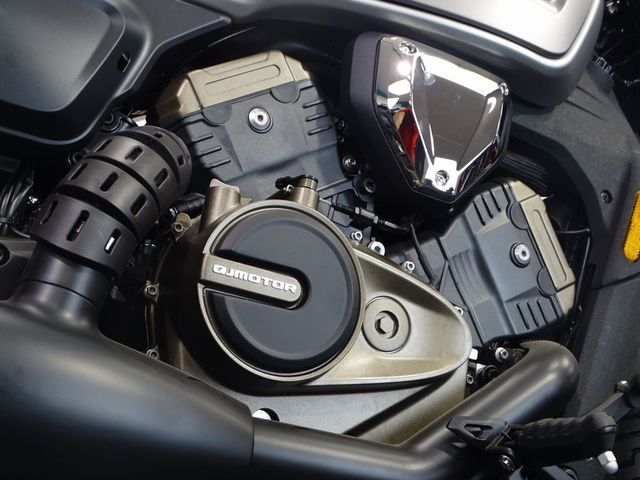 QJMOTOR - srv-600-v