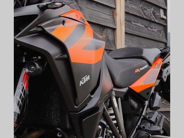 ktm - 1290-super-adventure-s