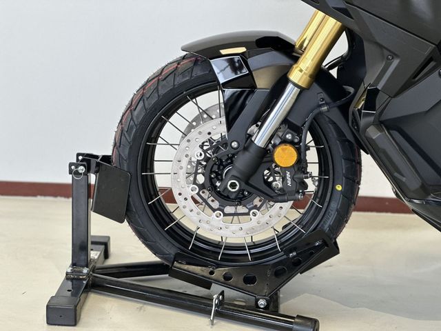 honda - x-adv