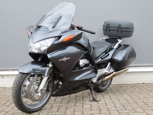 honda - st-1300-pan-european-abs