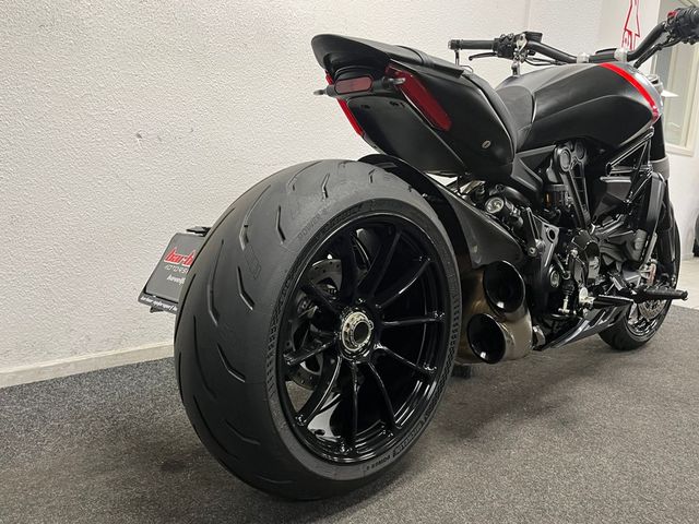ducati - xdiavel-black-star