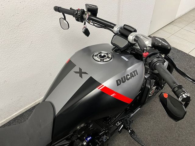 ducati - xdiavel-black-star