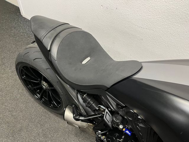 ducati - xdiavel-black-star