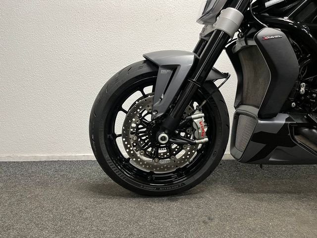 ducati - xdiavel-black-star