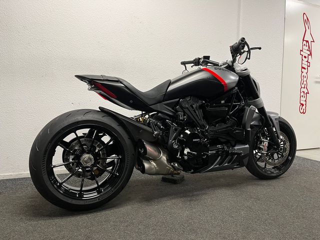 ducati - xdiavel-black-star