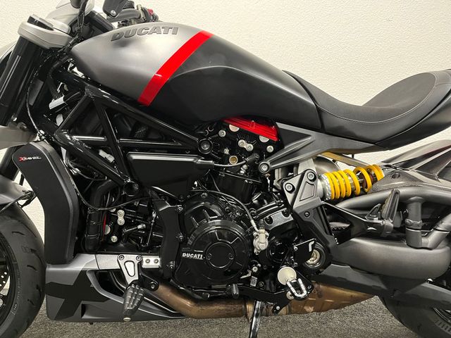 ducati - xdiavel-black-star