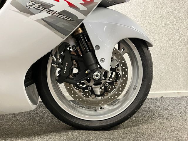 suzuki - gsx-r-1300-hayabusa
