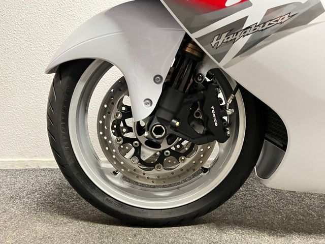 suzuki - gsx-r-1300-hayabusa