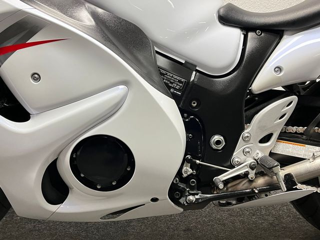 suzuki - gsx-r-1300-hayabusa