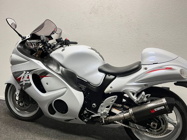 suzuki - gsx-r-1300-hayabusa