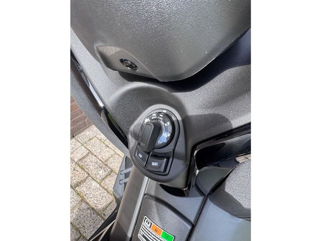 yamaha - x-max-300-tech-max