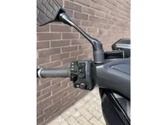 Yamaha Xmax 300 Tech max + 2025 nieuw – foto 7 van 8