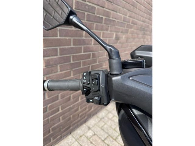 yamaha - x-max-300-tech-max