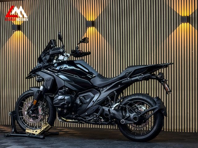 bmw - r-1300-gs-triple-black