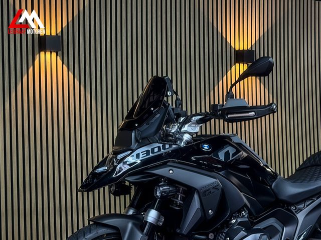 bmw - r-1300-gs-triple-black