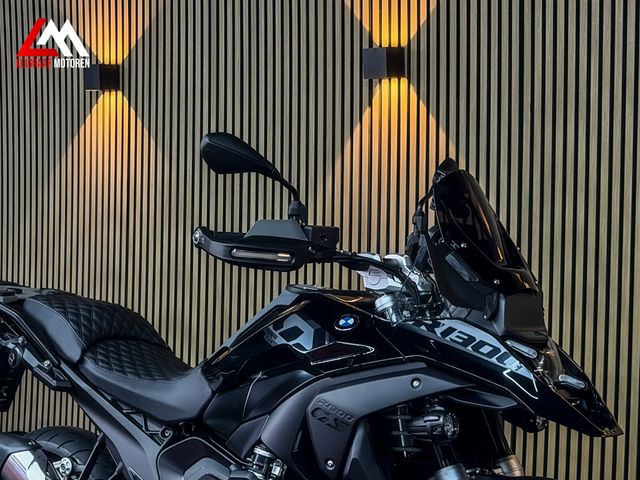 bmw - r-1300-gs-triple-black