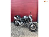 DUCATI MONSTER 696