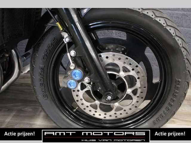 yamaha - vmx-1200-black-max