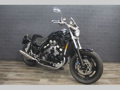 YAMAHA VMX 1200 BLACK MAX – foto 3