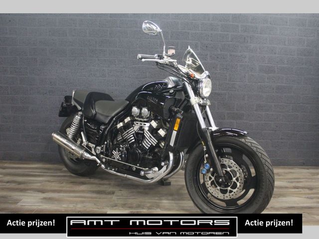 yamaha - vmx-1200-black-max