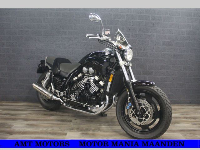 yamaha - vmx-1200-black-max