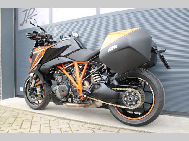 ktm - 1290-super-duke-gt