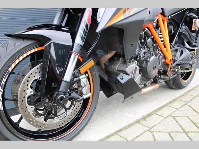 ktm - 1290-super-duke-gt