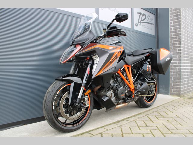 ktm - 1290-super-duke-gt