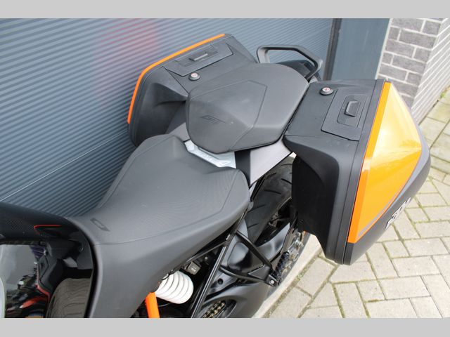 ktm - 1290-super-duke-gt