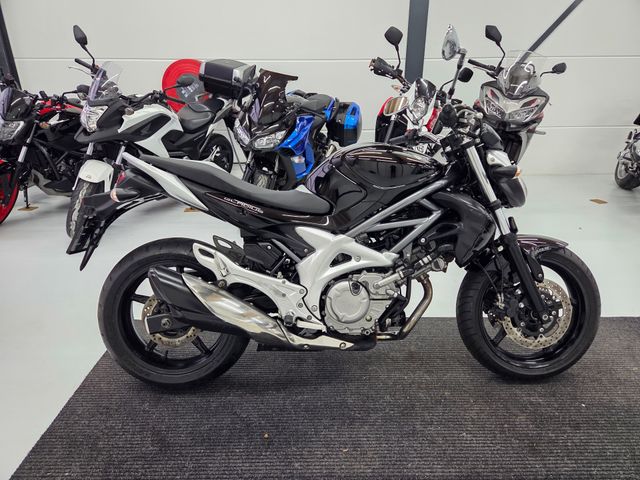 suzuki - gladius-abs