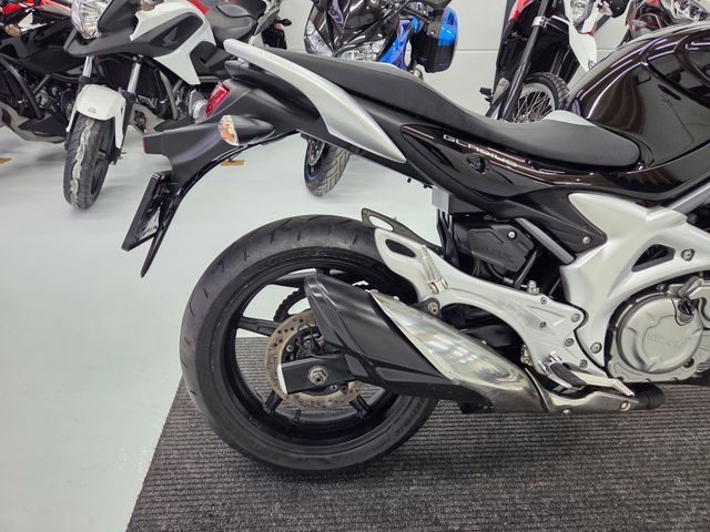 suzuki - gladius-abs