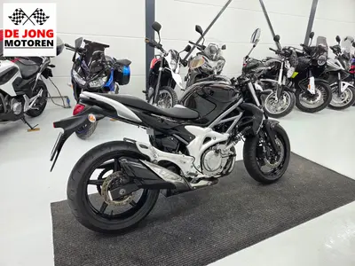 SUZUKI GLADIUS ABS – foto 3