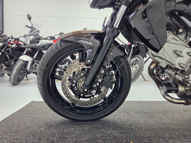 suzuki - gladius-abs