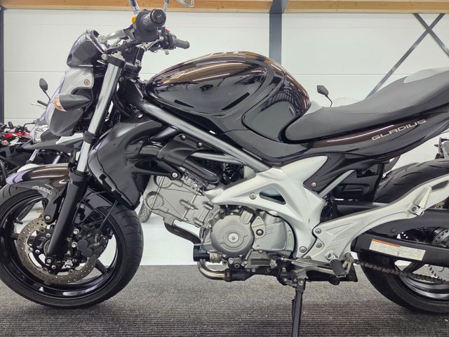 suzuki - gladius-abs