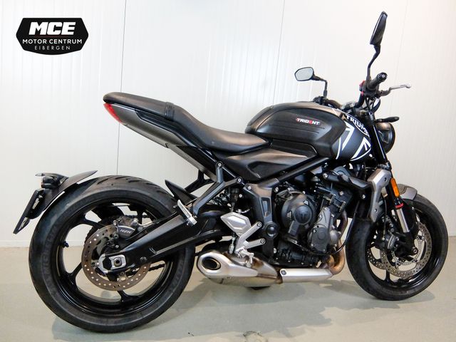 triumph - trident-660
